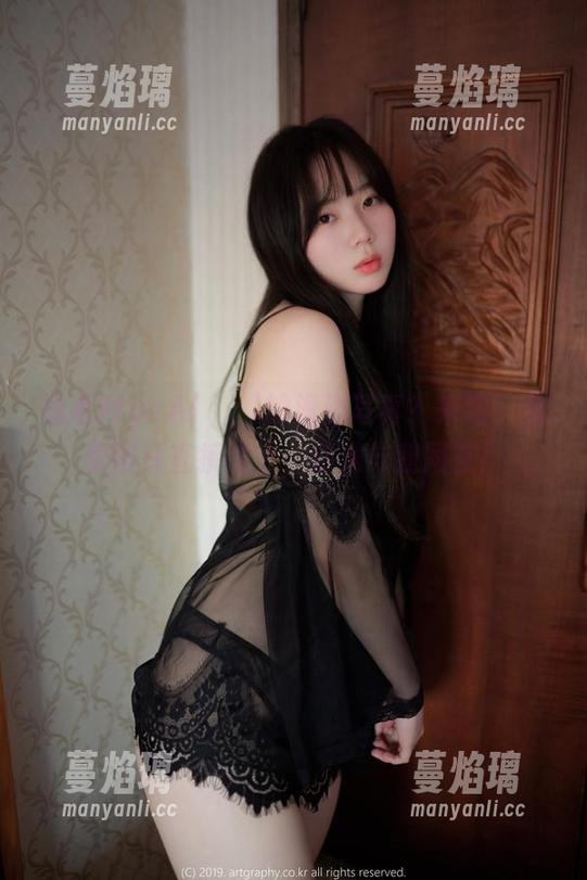 想看MyuA(뮤아)的海边写真？来吧，免费图片直接送上，沙滩与我同在！