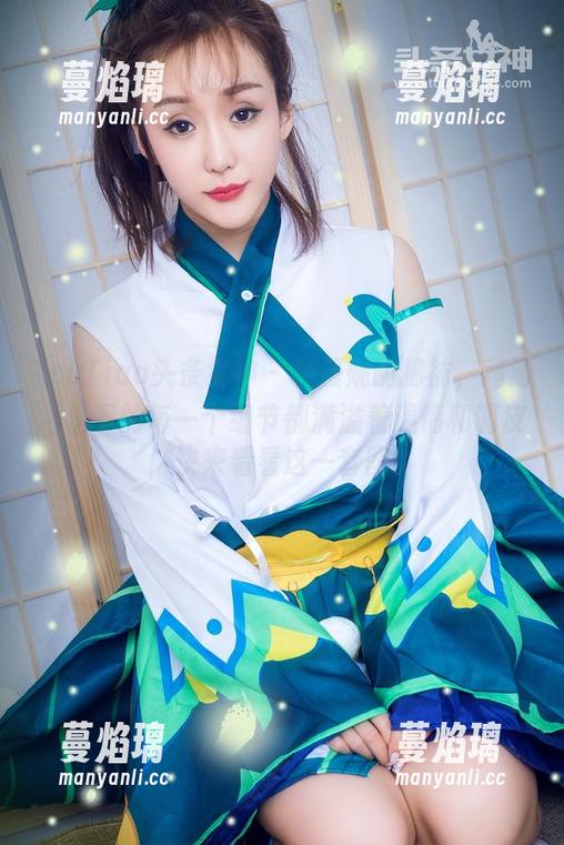TouTiao头条女神 - 杨漫妮的棉袜，高清拍摄下的每一个细节都满溢着温情和调皮，快来看看这一套图！