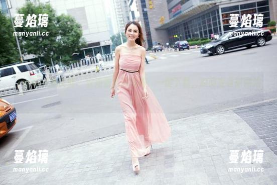 TuiGirl推女郎 - 安沛蕾红裙写真：一键下载，瞬间变身时尚达人！