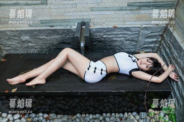 TuiGirl推女郎 - 呐，看赵惟依的镂空写真，真的是在享受资源的艺术啊，别让我说太多！