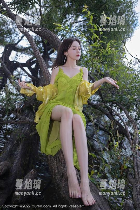 Xiuren秀人网 - 南初妹妹与海边的奇妙交融，美图里藏着了多少小心思？