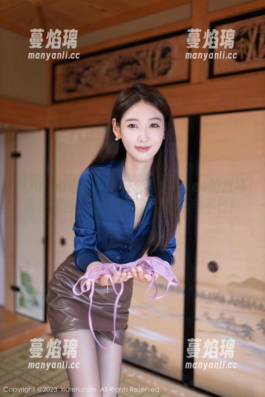 Xiuren秀人网 - 在容容容Alice的双马尾世界里，写真集资源让你心动不已！