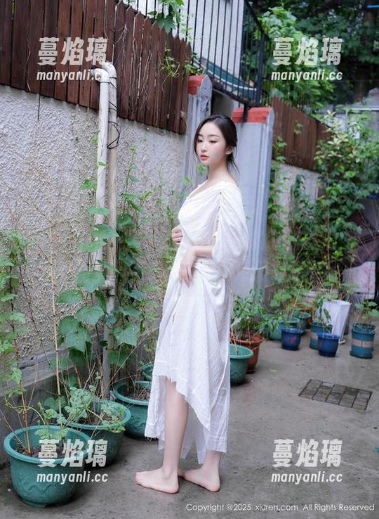 Xiuren秀人网 - 智恩baby的旅行自拍：免费写真，不上心的瞬间反而最真实！