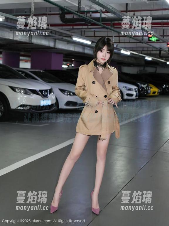 Xiuren秀人网 - 柚柚小奶瓶的婚纱写真，让我想知道定制与时尚的边界在哪？