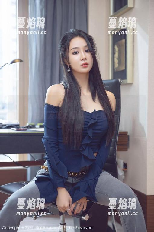 YouMi尤蜜荟-樱小白baby YouMi尤蜜荟 - 樱小白baby网袜原图发布,图册里发现小细节,真是让人爱恨交加