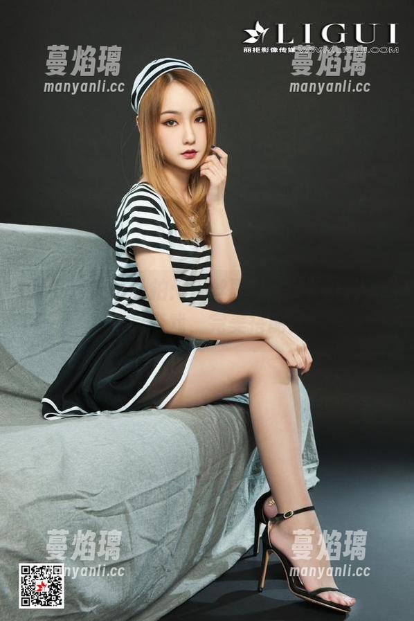 丽柜 - 钟晴私拍：香丝丽人，图里有人，心里有戏，完美搭配！