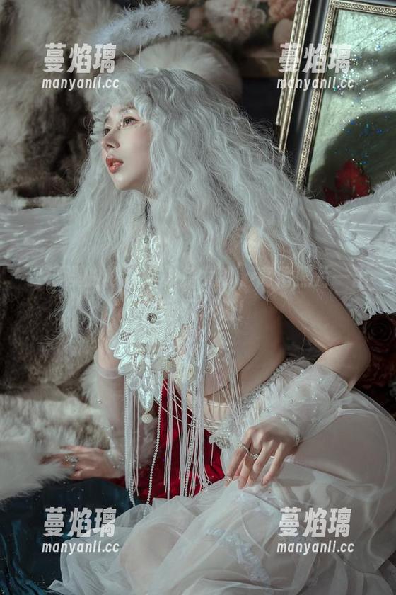 云溪溪的枪凛同人兔女郎，高清照片一出，全网沦陷！