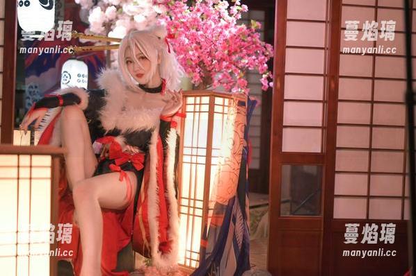 刺青Poi的新探险：在她的棉袜作品中寻找意外惊喜的图片