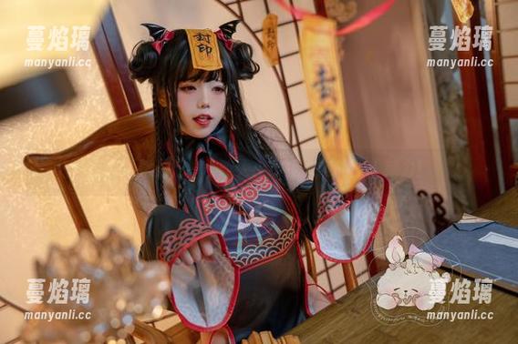 图包下载进行中：咬人小小兔女友的撩人魅力！