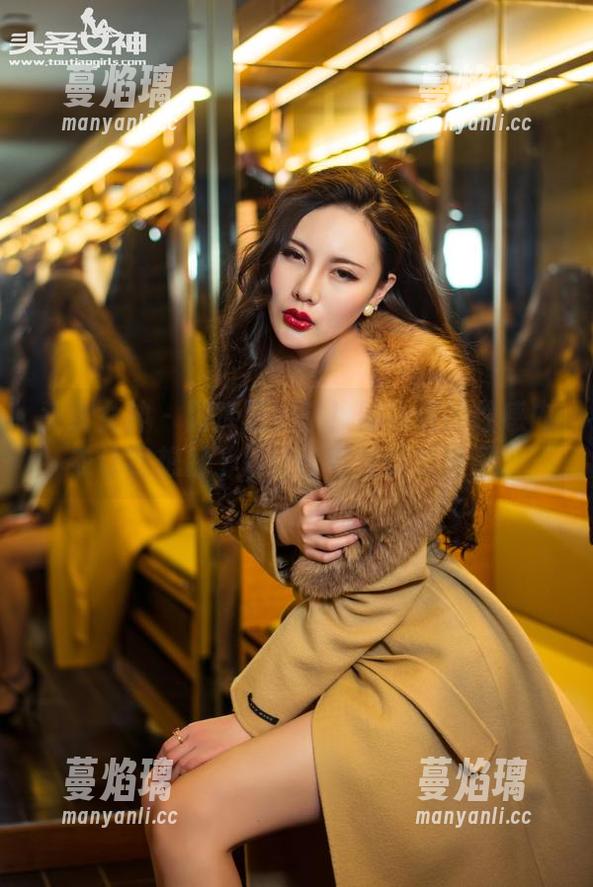 头条女神 - 图库更新了！陈怡曼的性感内衣让我想起了那些奇奇怪怪的搭配。