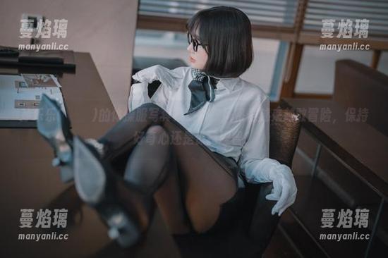 孙乐乐(손예은)的体操服写真集更新，风格是越来越敢冒险，保持好奇心还是保持理智？