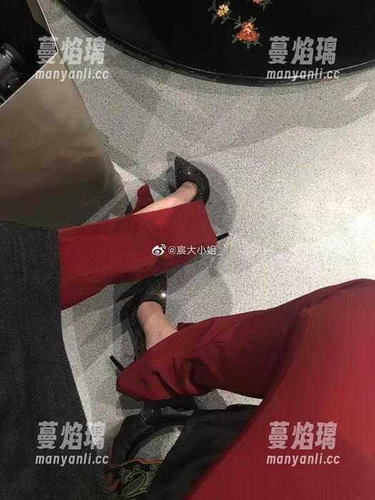 微密圈 - 这和服，这美图，宸大小姐真是个万年不遇的尤物，下载太划算了吧！