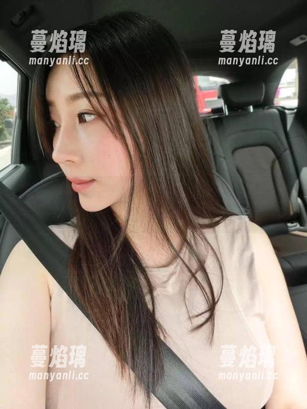 微密圈 - 私拍中的紫色妖精——小芯酱的迷人图片