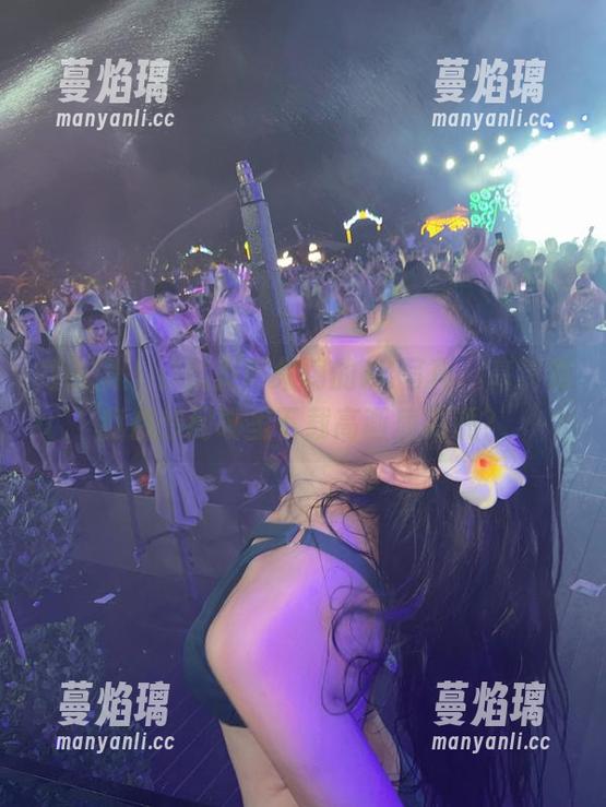 微密圈 - 看就是阿朱啊的JK写真，高清到我都想问哪里下载高画质资源？
