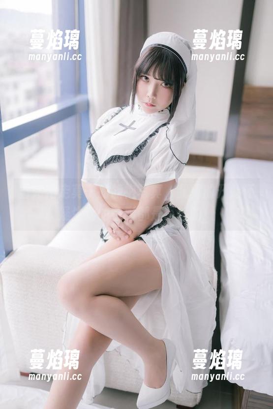 看完抱走莫子的旗袍写真，我真的开始怀疑生活的色彩都是不够的！