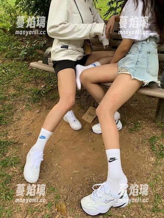 微密圈 - 微信朋友圈系列图包——无敌哒小姨妈的精选好物，快来围观！