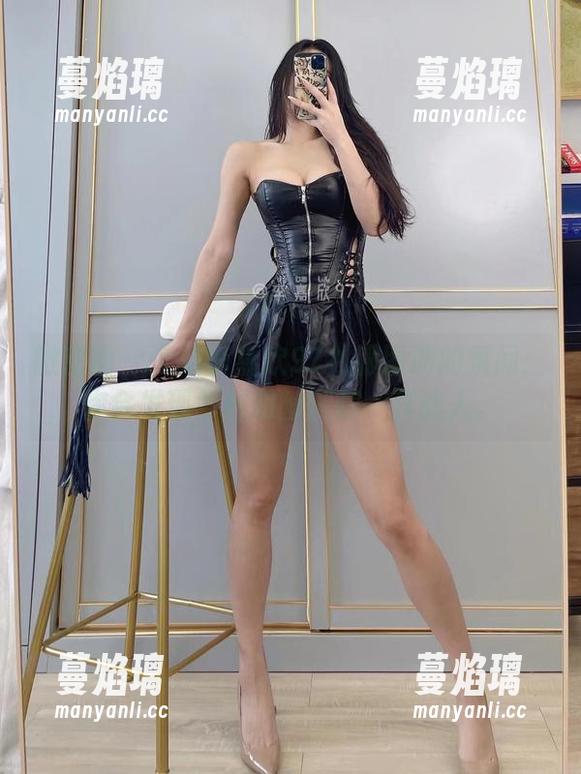 李嘉欣97 微密圈 - 读取李嘉欣97礼服图册的瞬间:你会发现身材和幽默都一样迷人。