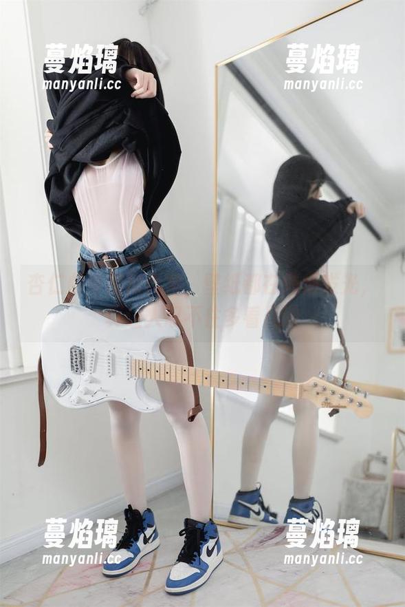 杏仁曲奇旗袍合集，壁纸都在悄悄发光，真让人忍不住多看几眼