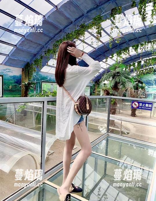 林子琳喵 微密圈 - 图册带你领略林子琳喵的裸足,真是脚美到让我想要代替她穿鞋!
