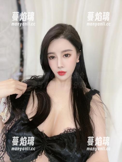 微密圈 - 跟着猪小七的泳衣合集，感受阳光与海浪的日常分享！