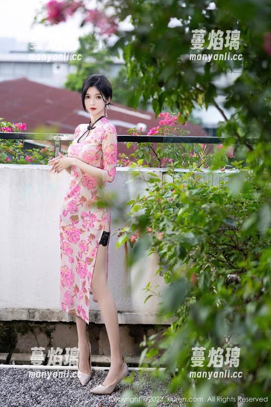 秀人网-Lovely璐璐 秀人网 - Lovely璐璐的美足写真,简直是让人忍不住多看几眼