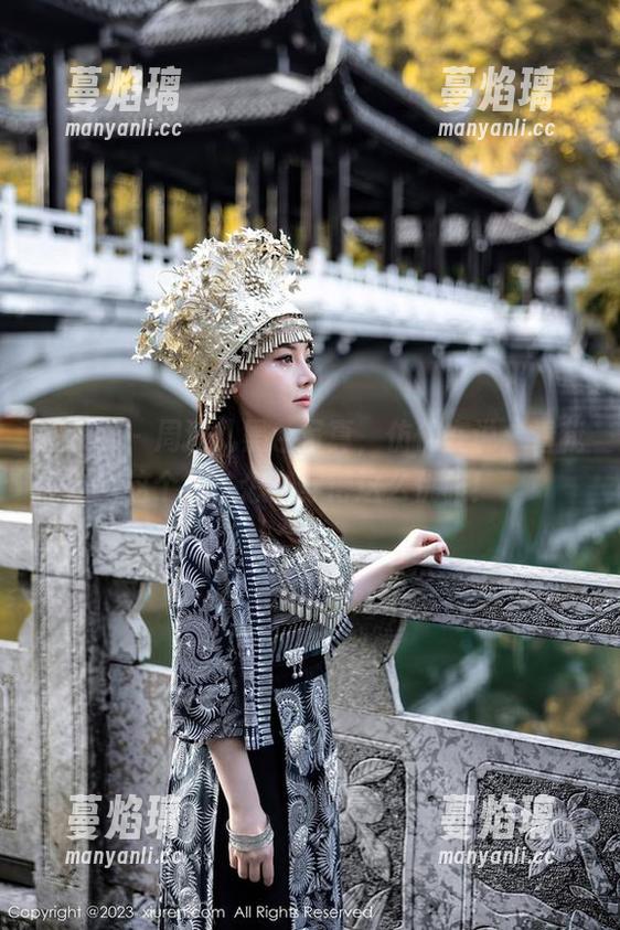 秀人网-周波儿 秀人网 - 周波儿黑色写真,仿佛在说:看我这个秋冬怎么穿得这么优雅!