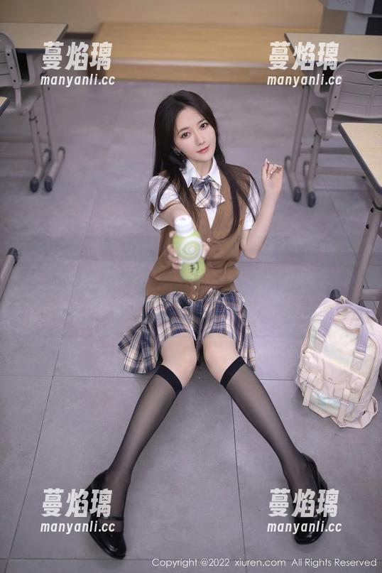 秀人网 - 奈奈Fox黑色，真的是黑得让人心动的作品集，快来下载吧！小心中毒哦？