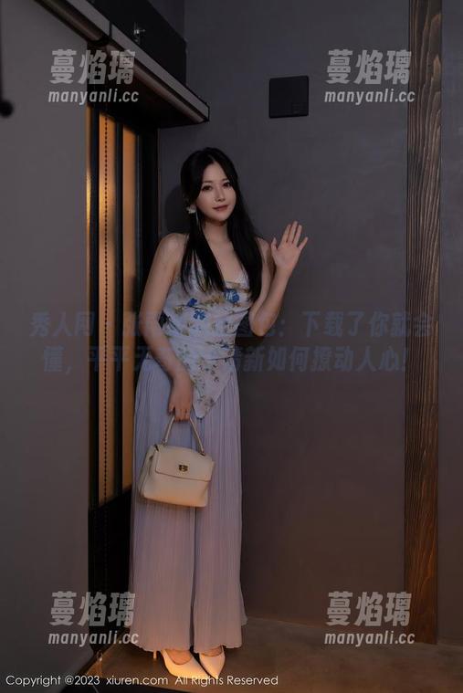 秀人网 - 张雨萌旅拍图包：下载了你就会懂，平平无奇的小清新如何撩动人心！