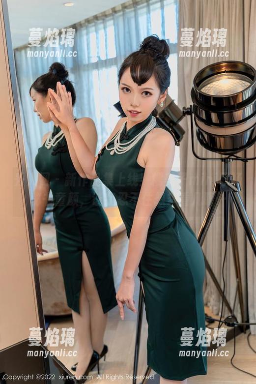 秀人网 - 新作品集上线！糯美子mini职场秘书童颜，让我忍不住想多看几眼…