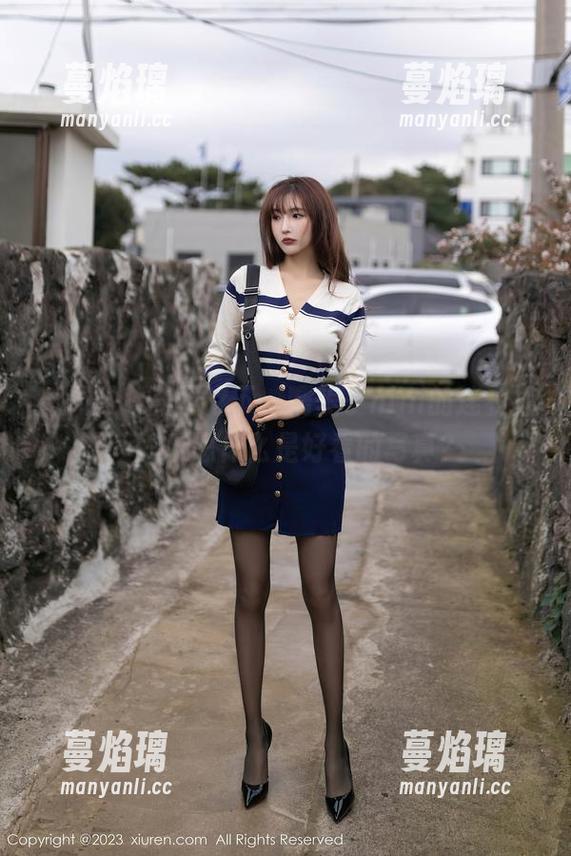 秀人网-糯美子nini 秀人网 - 美图之下,糯美子nini的连衣裙让人反思什么是好看的写真?