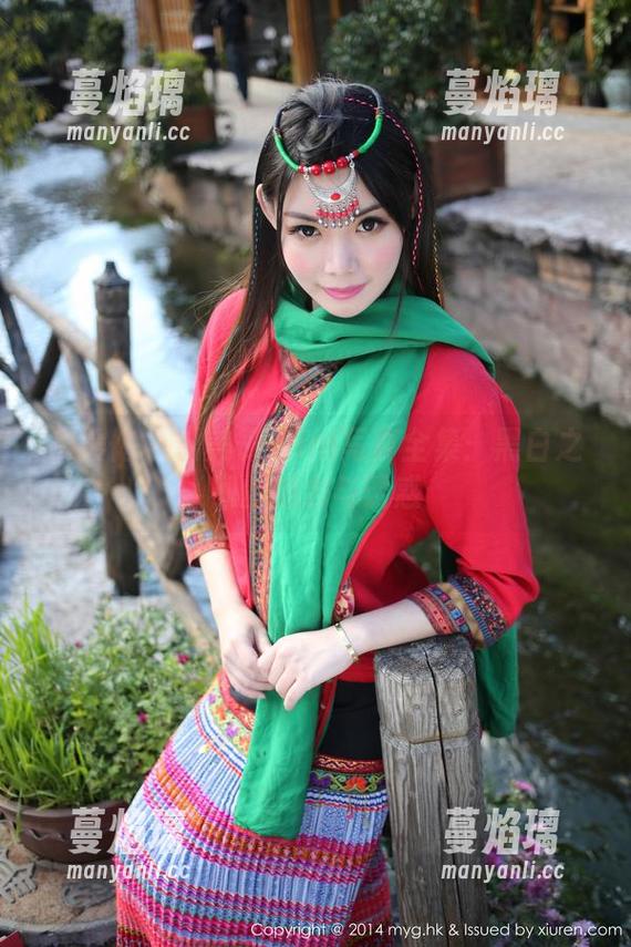美媛馆-糯美子Mini 美媛馆 - 糯美子Mini写真全集:黑白之间的魅力与诱惑