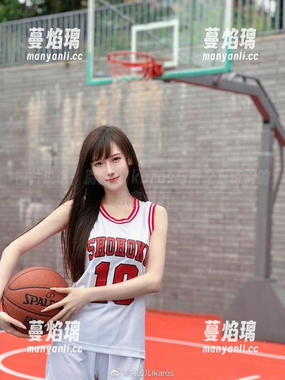 图片说话：腐团儿Ikaros与霞之丘诗羽的甜蜜邂逅