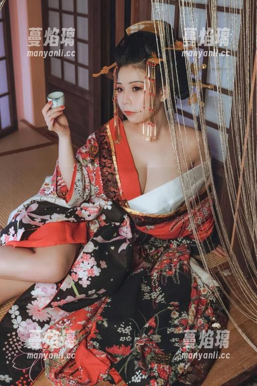 自闭颜球球日常，如果每张图片都在讲故事，那她又想告诉我们什么呢？