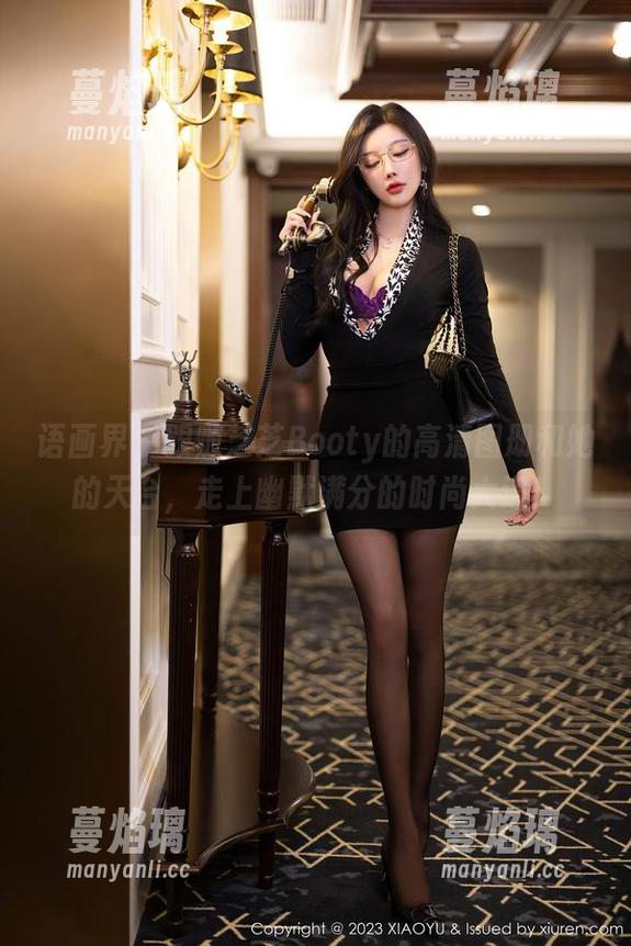 语画界-芝芝Booty 语画界 - 跟随芝芝Booty的高清图册和她的天台,走上幽默满分的时尚大道!