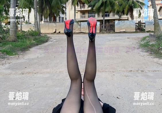 微密圈 - 看！迷人的五姨太的私房皮裙包臀裙，果然是个段子手！