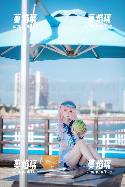 细腻与暗潮：金鱼yui的作品，洛天依花嫁的独特氛围